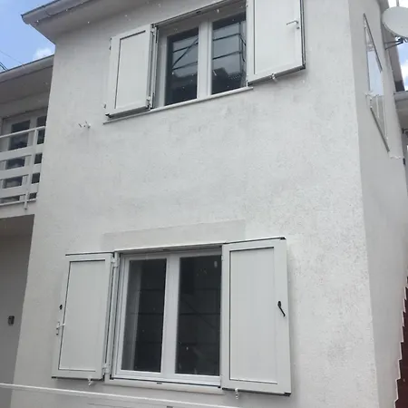 Land And Sea Apartment