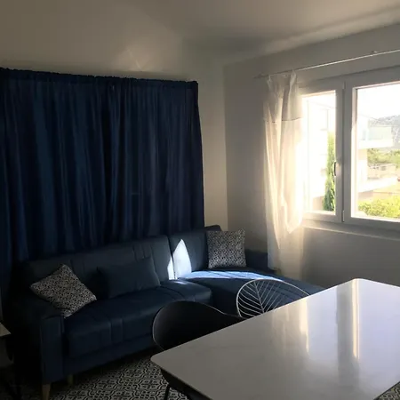 Land And Sea Apartment